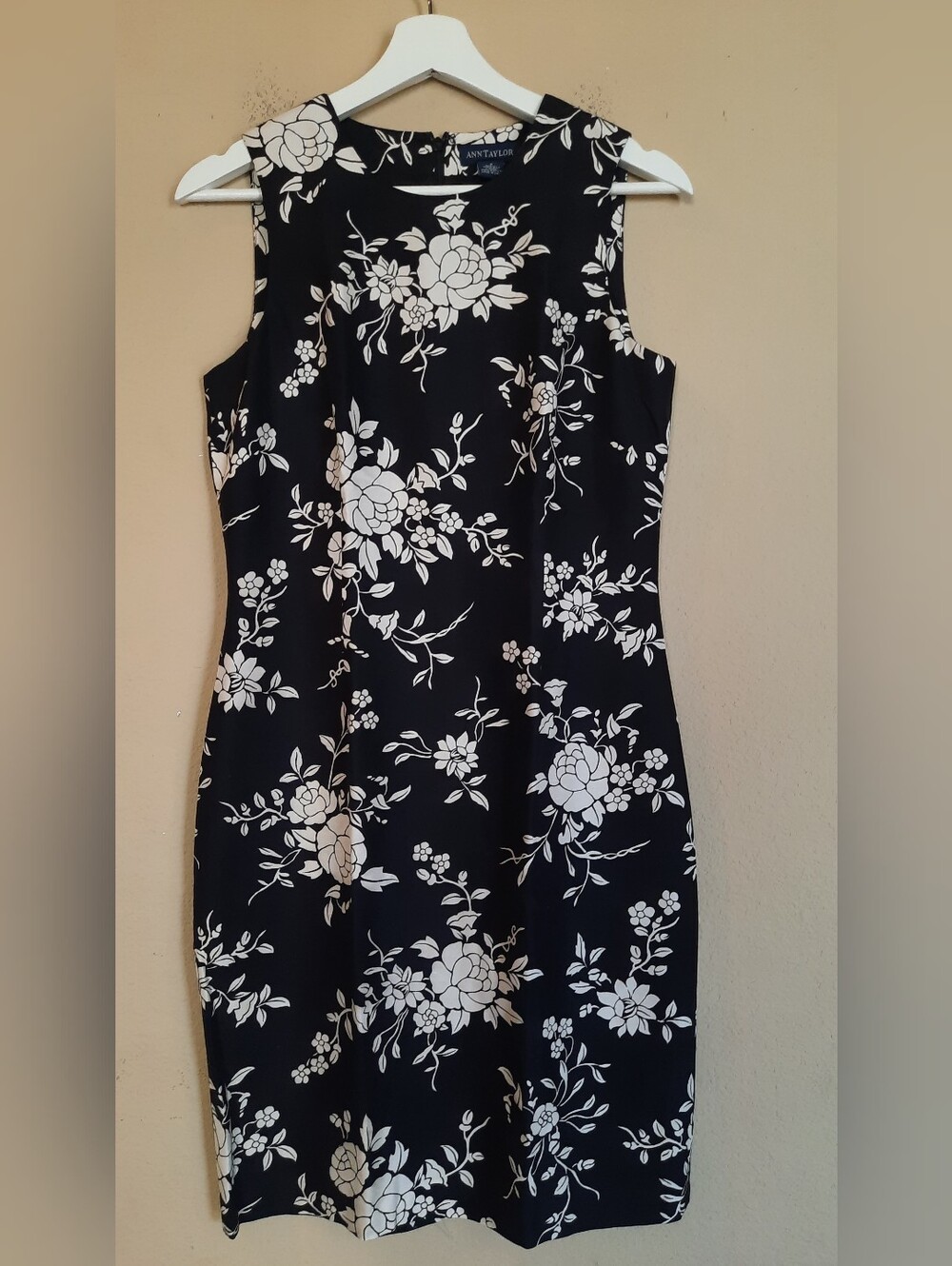 Ann Taylor Black & White Floral Sheath Dress